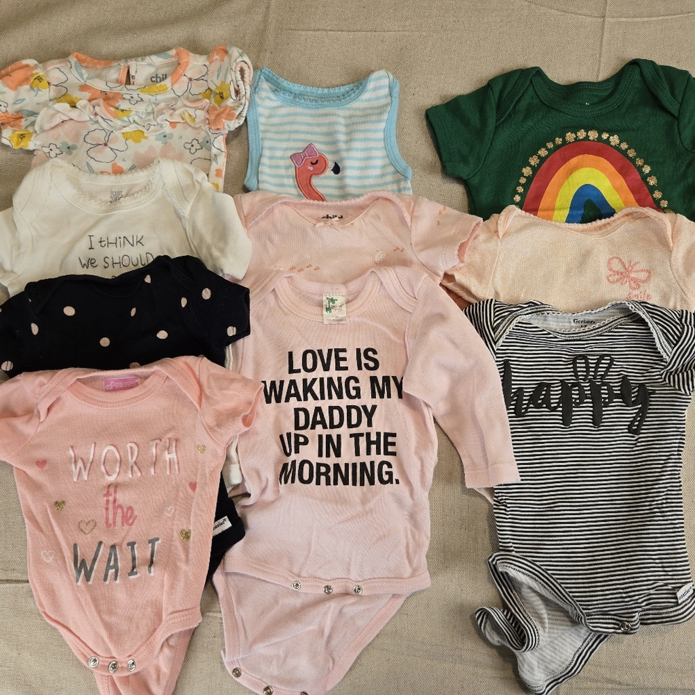 10 Baby Girl Bodysuits One Piece 0-3 Months Mixed Colors and Prints